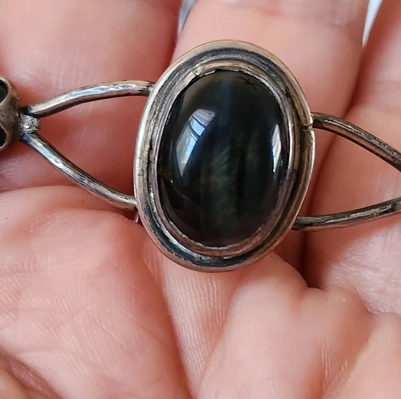 Vintage Native American Black/Blue Tigers Eye and Onyx Cuff Bracelet - Picture 6 of 12